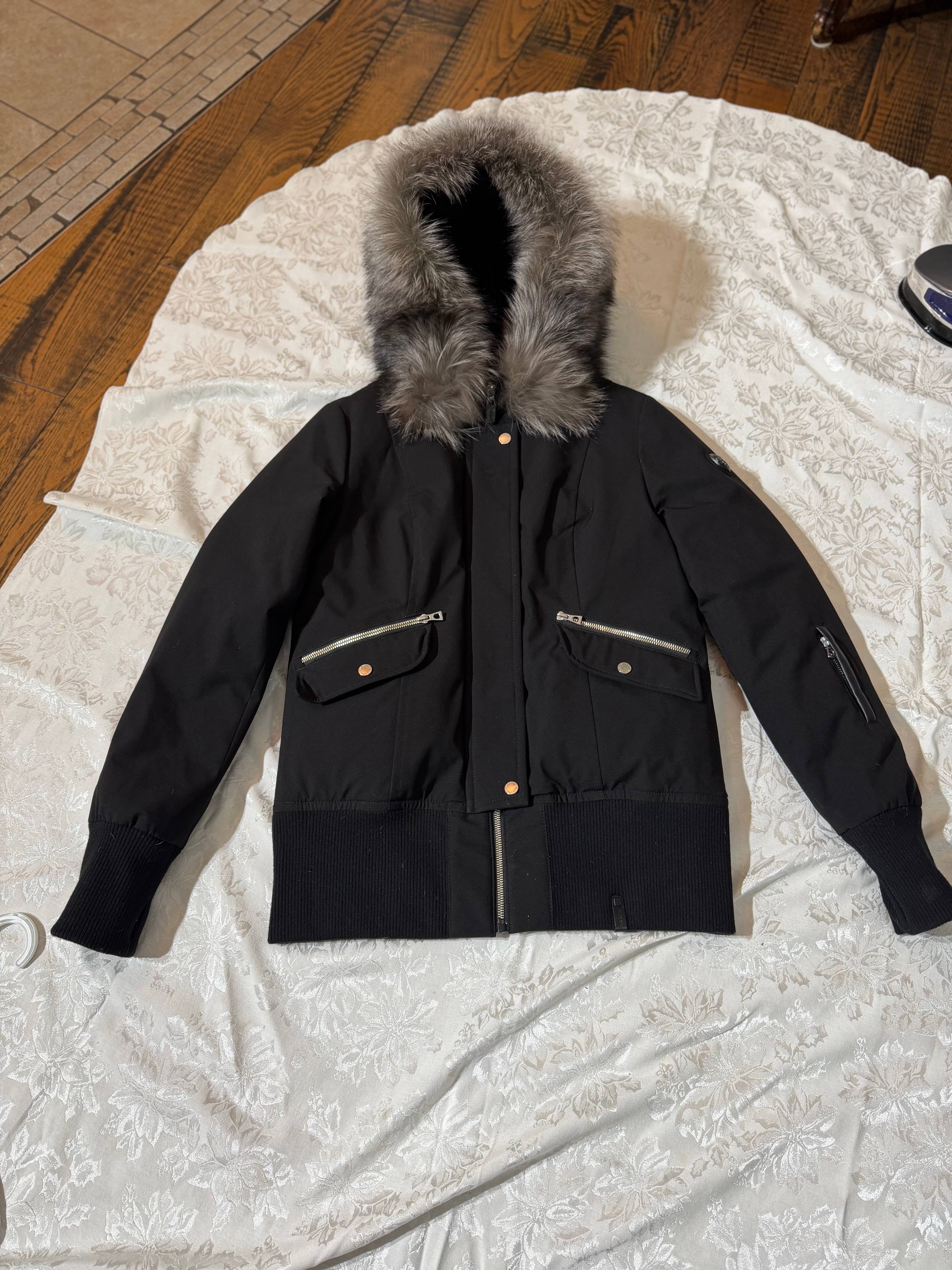 Veste Rudsak avec capuchon en fourrure - photo originale