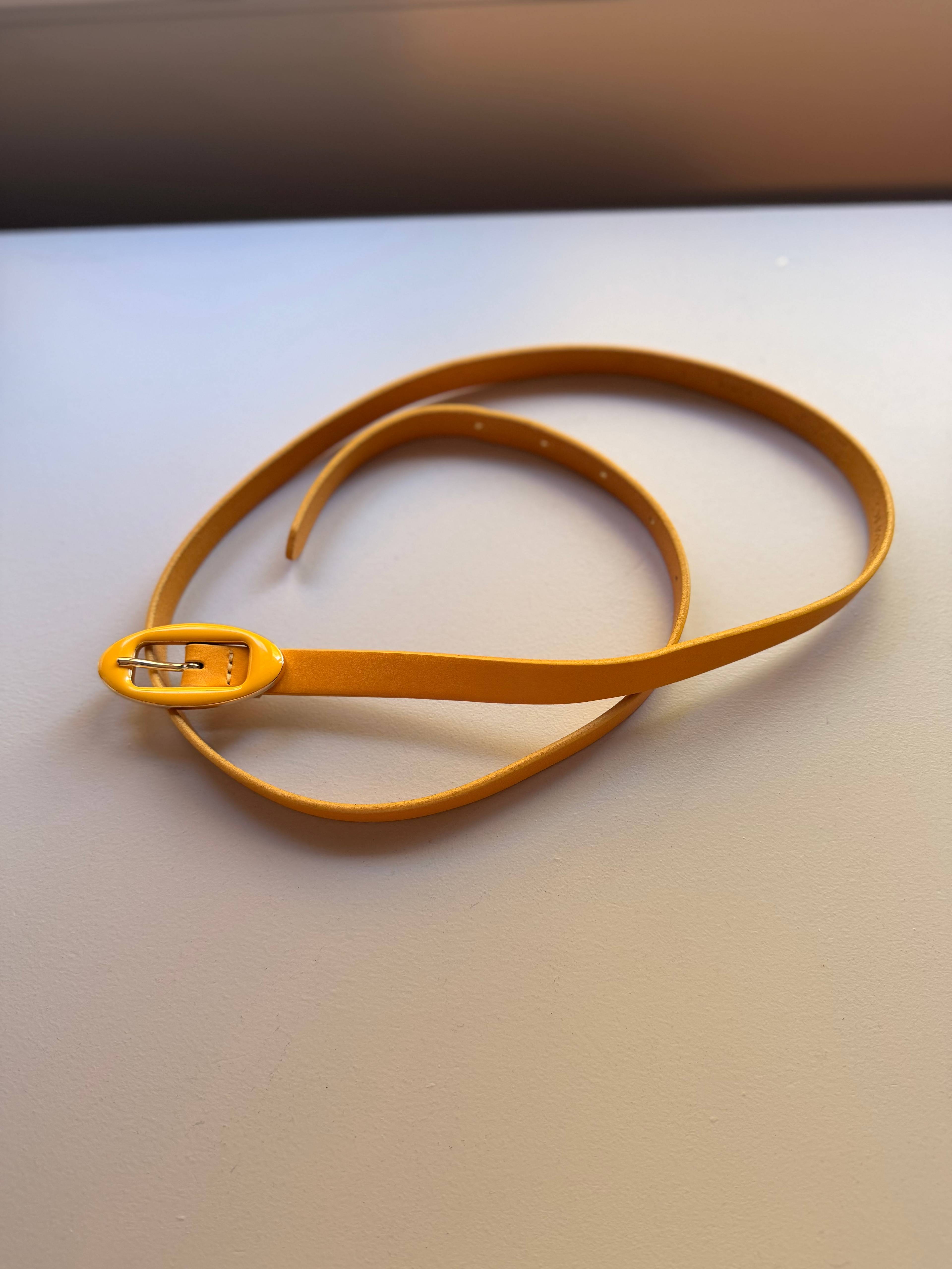 Ceinture Banana Republic jaune - photo originale