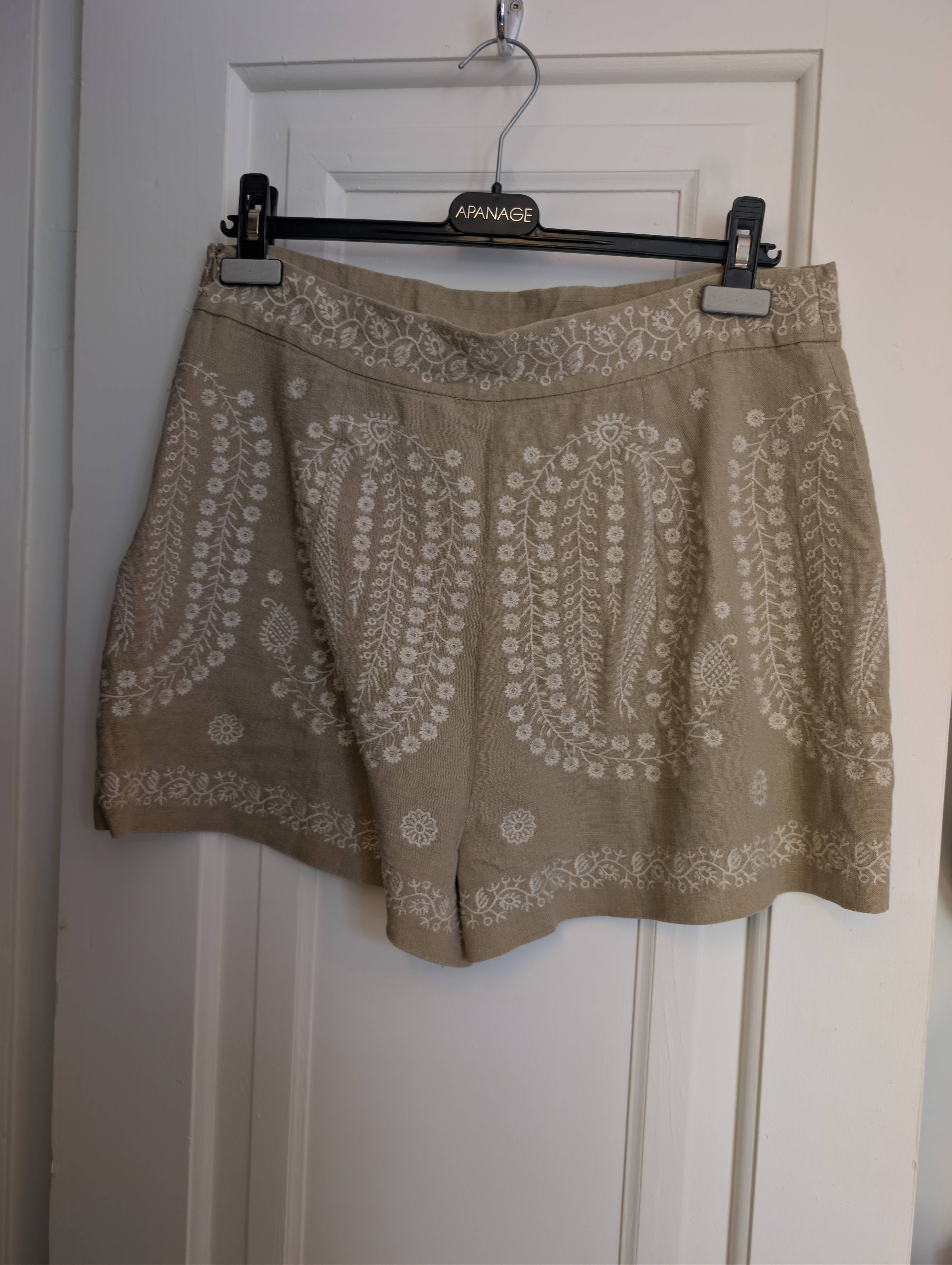 Short 100% Lin brodé beige Zara - photo originale