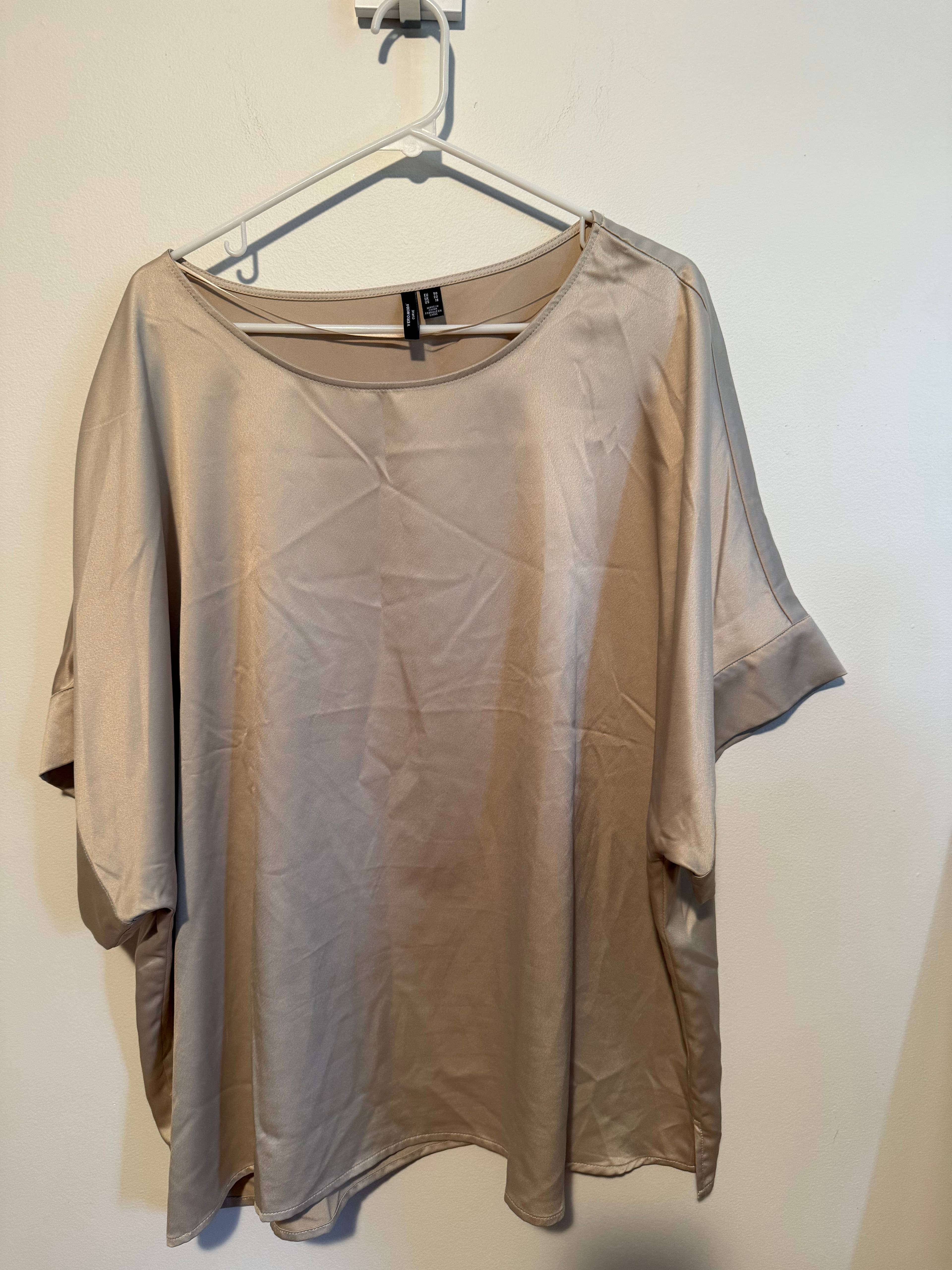 Haut ample beige - photo originale