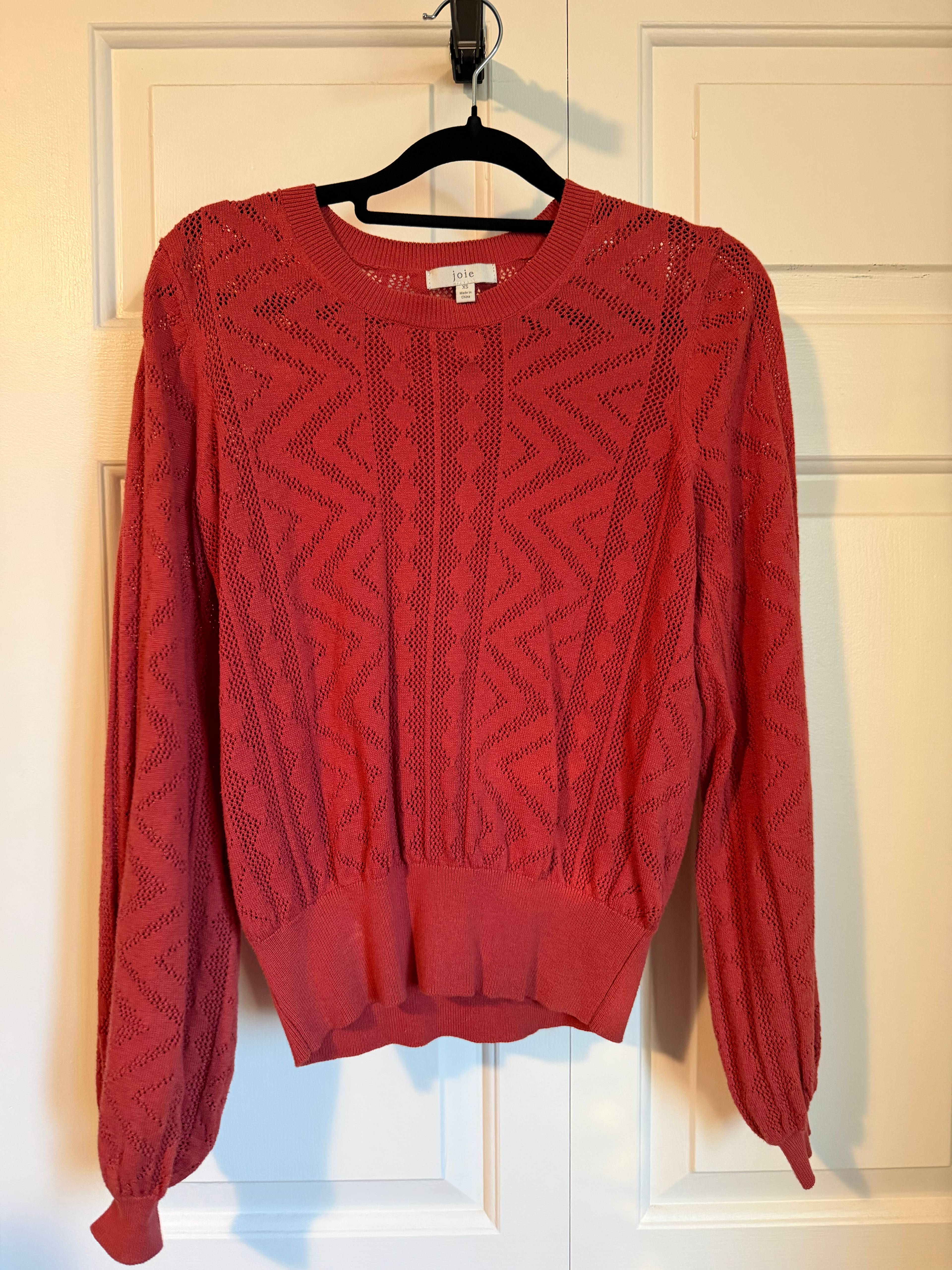 Pull Joie rouge - photo originale