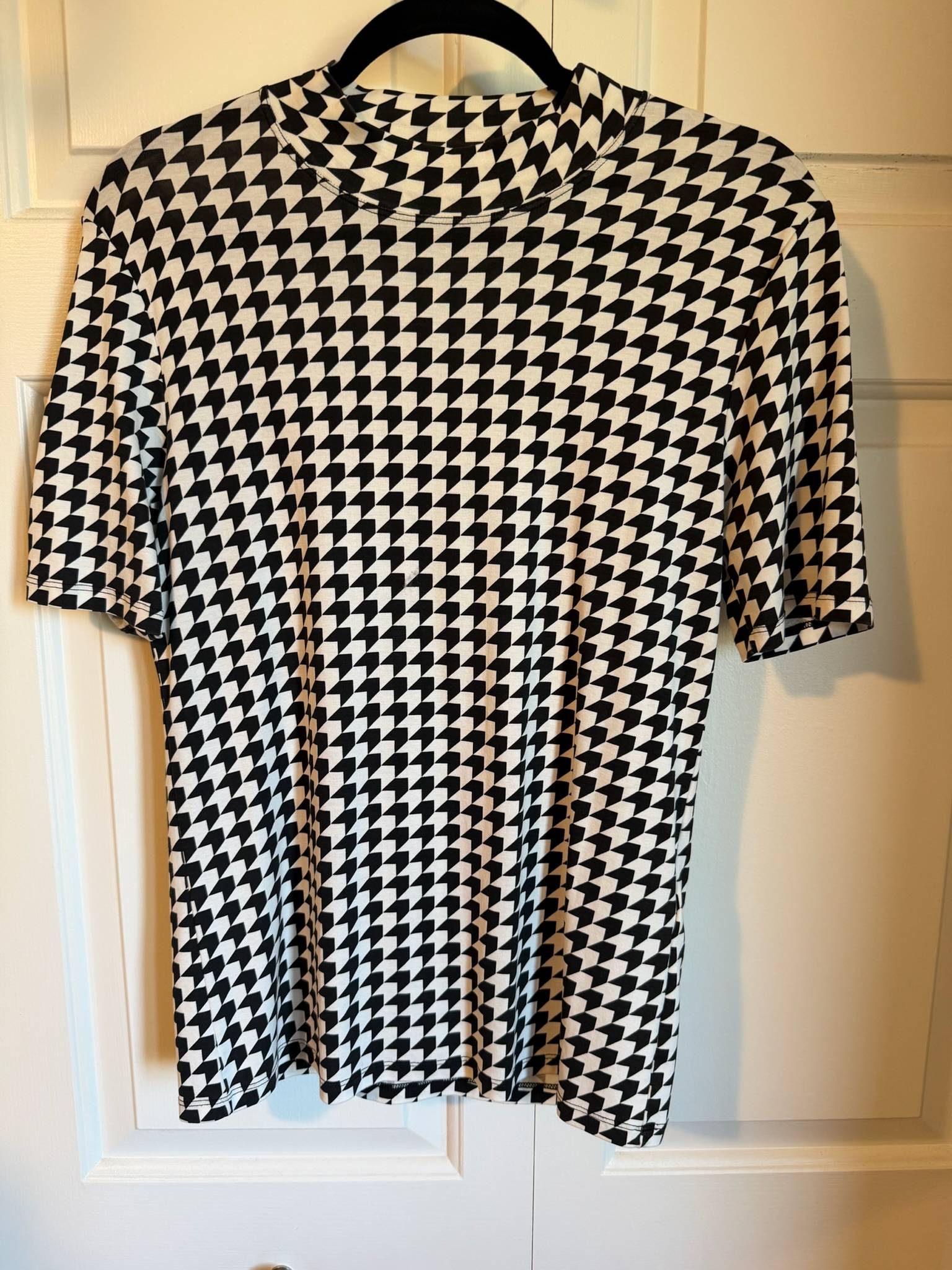 T-shirt à motif géométrique Marc Cain noir et blanc - photo originale