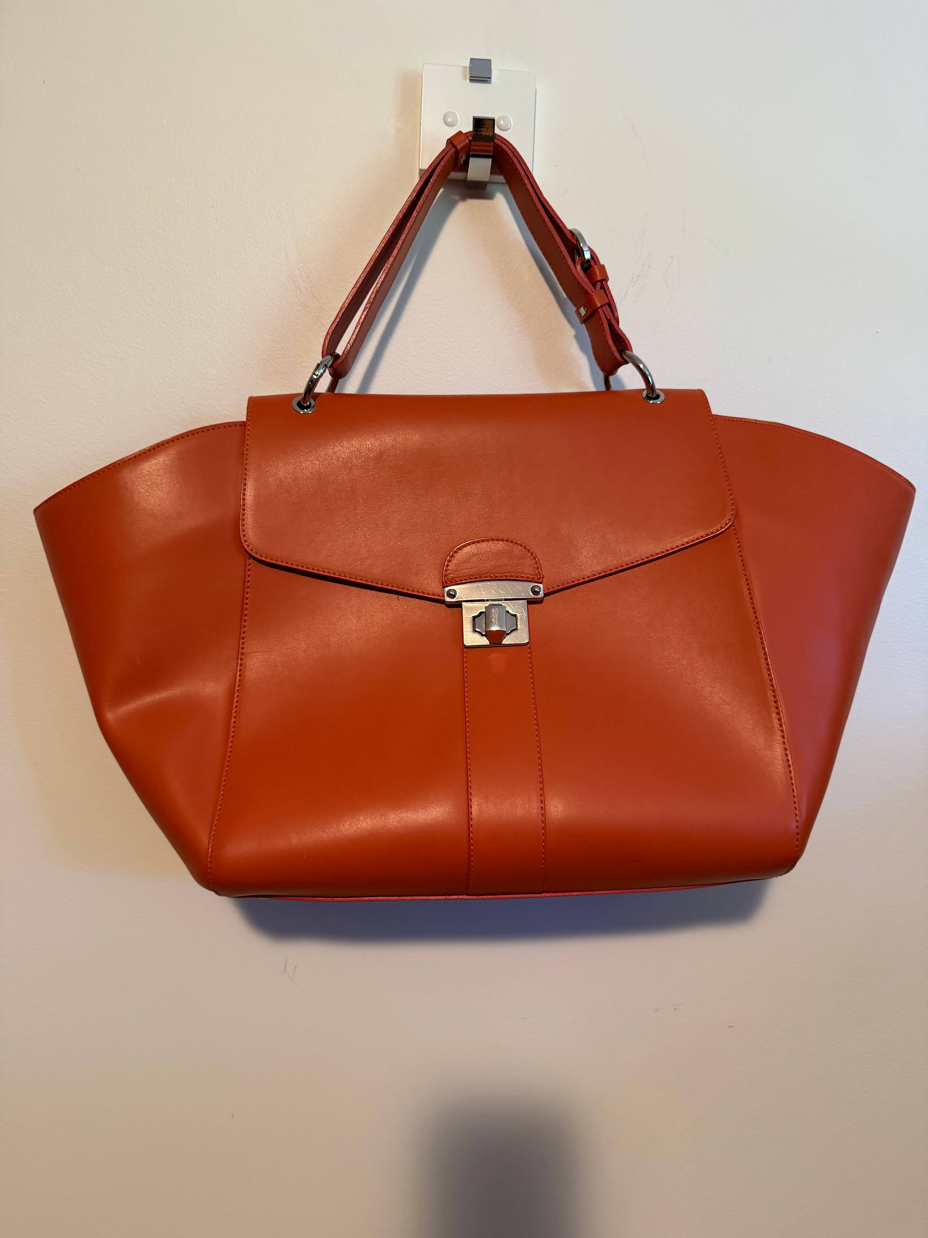 Sac cognac en cuir - photo originale
