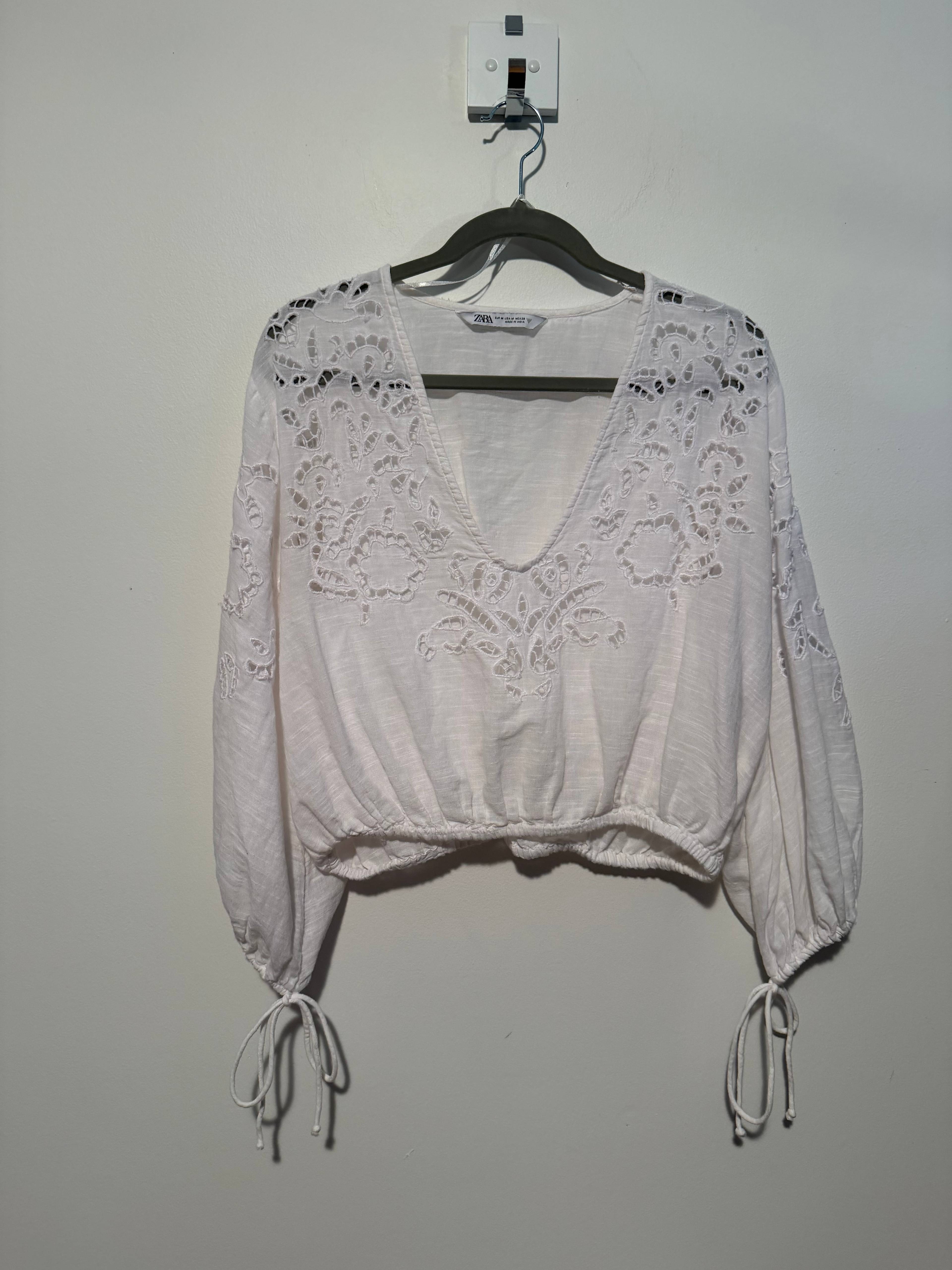 Blouse en dentelle Zara blanche - photo originale