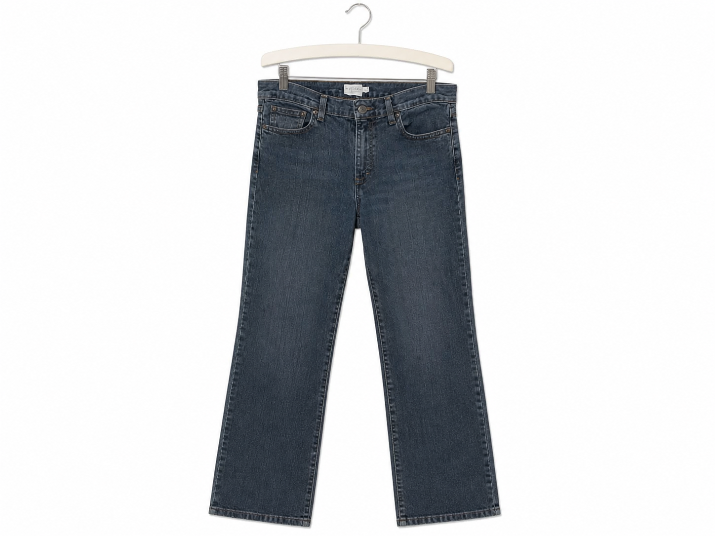 Jean Tommy Hilfiger bleu - image générée par IA