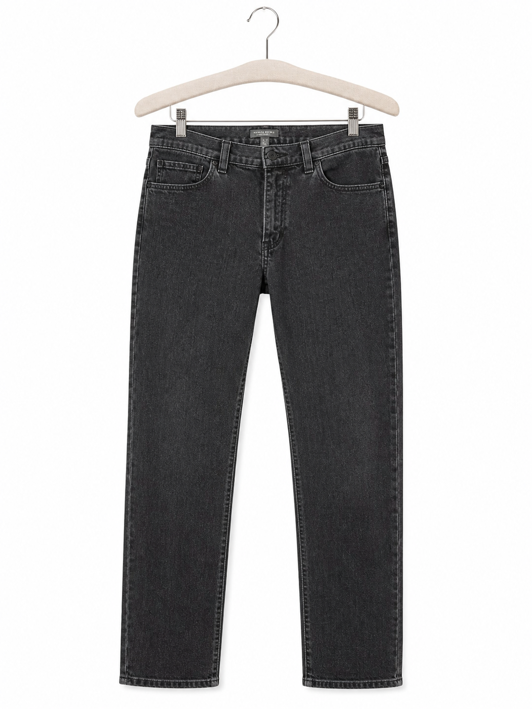 Jean Royal Robbins noir - image générée par IA