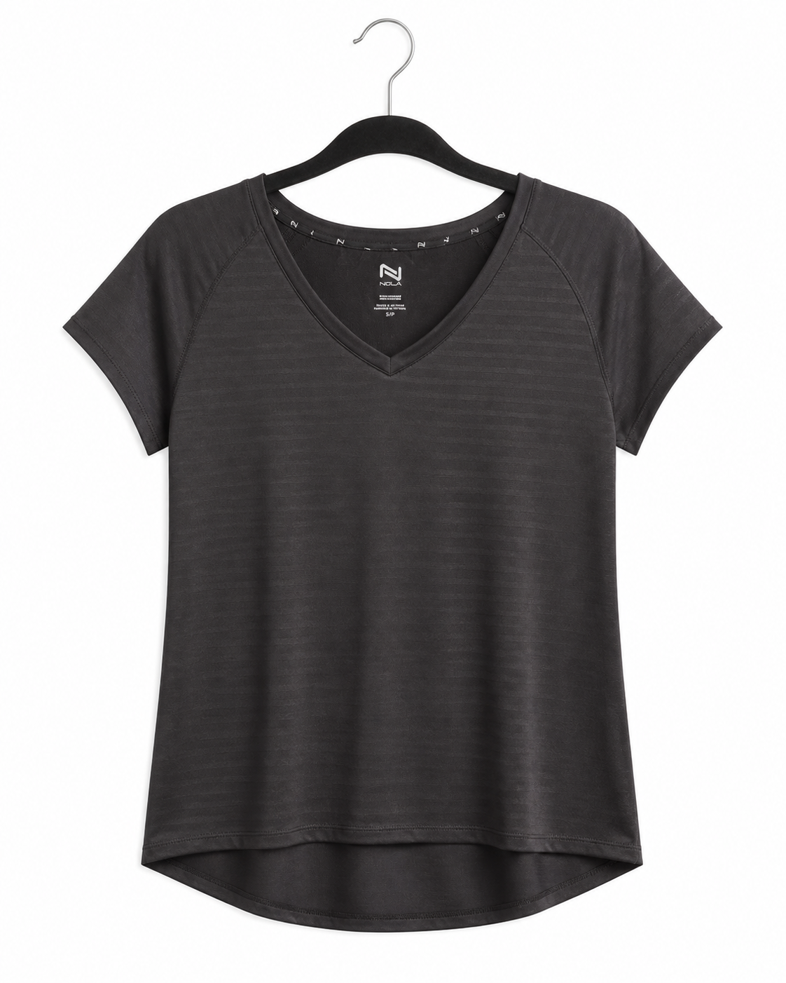 T-shirt Nola noir - image générée par IA