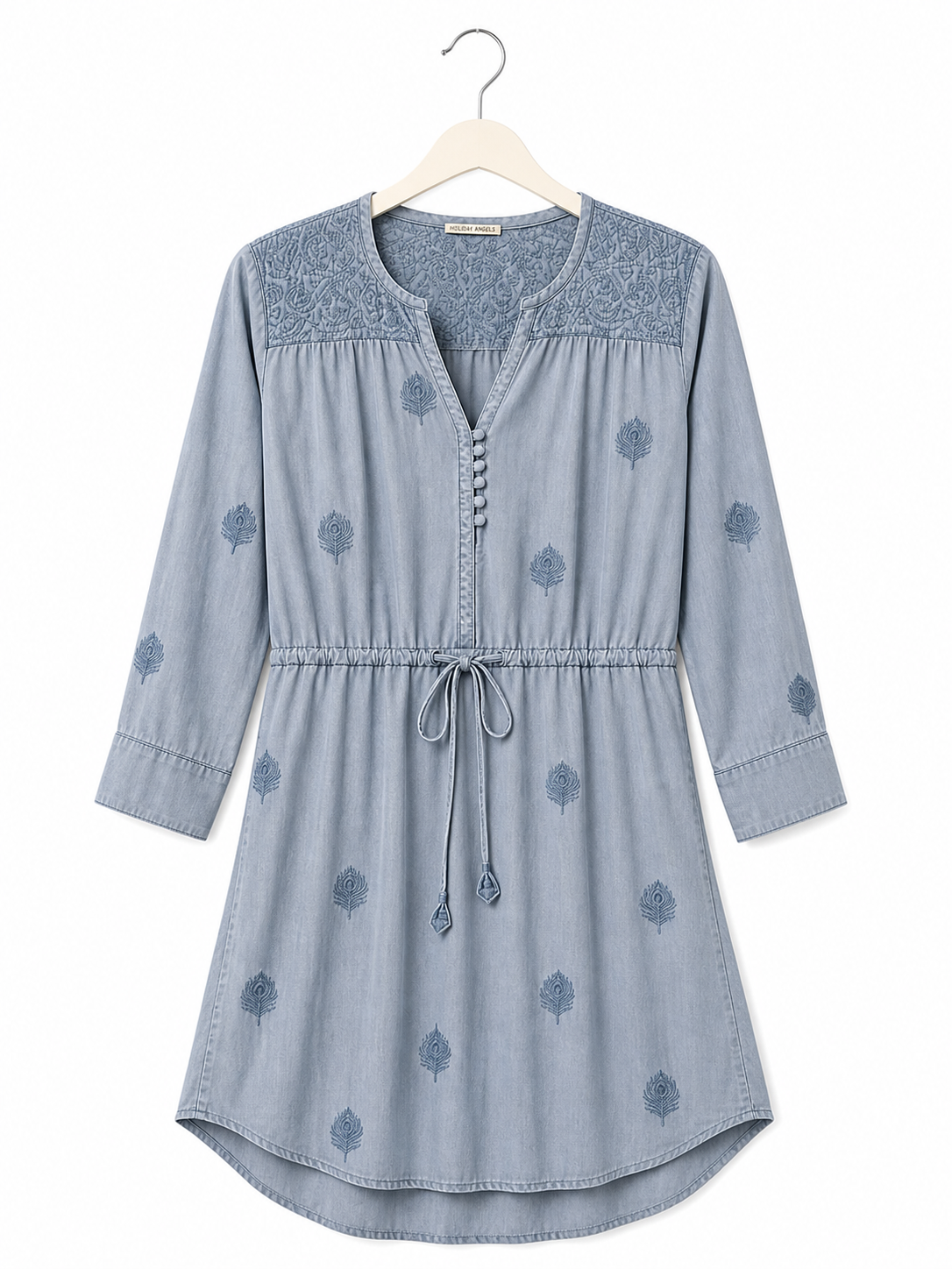 Robe bleu à motifs HOLDING HORSES Anthropologie - image générée par IA