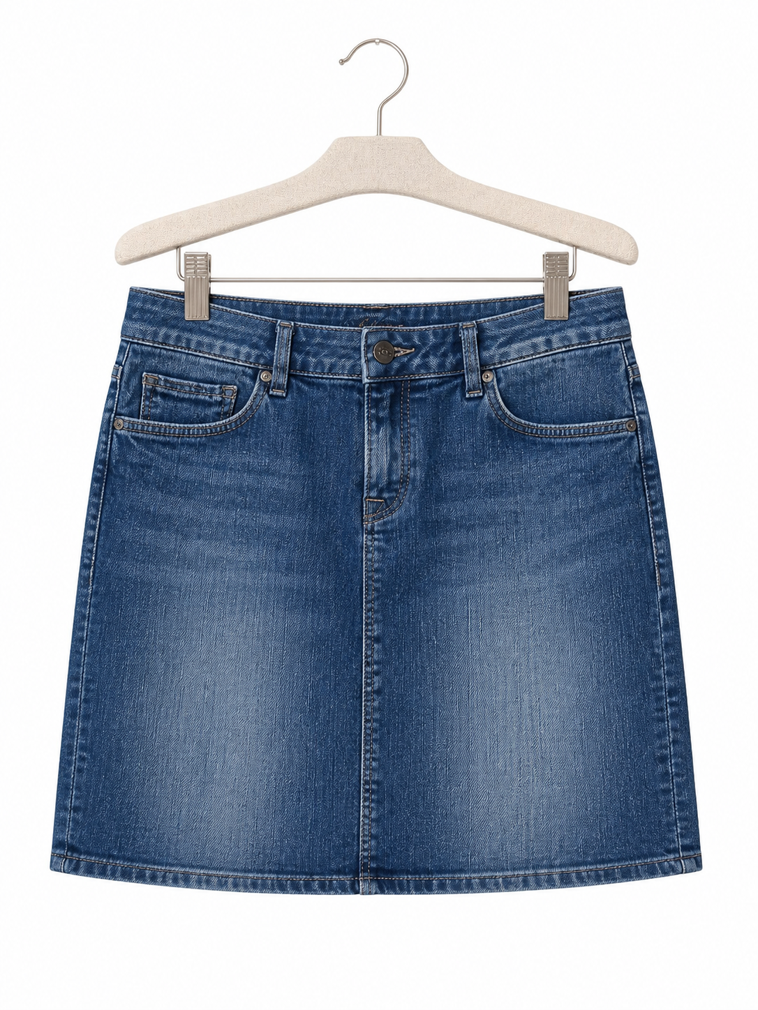 Jupe en denim Mavi bleu - image générée par IA