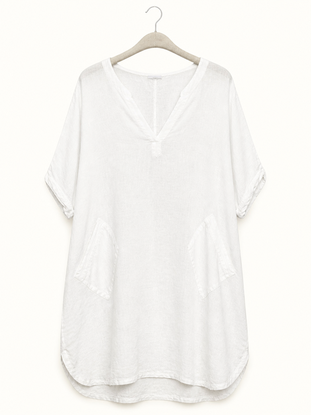 Robe lin Marie la lune blanc - image générée par IA
