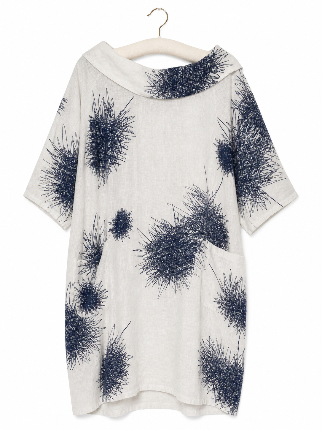 Robe en lin à motifs abstraits - image générée par IA