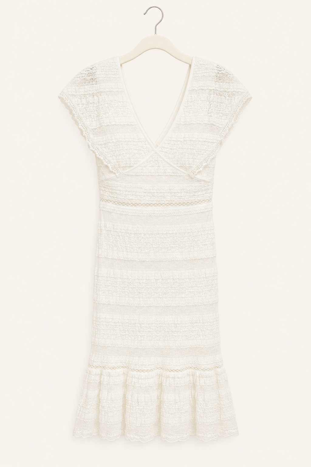 Robe en dentelle Foxiedox ivoire - image générée par IA