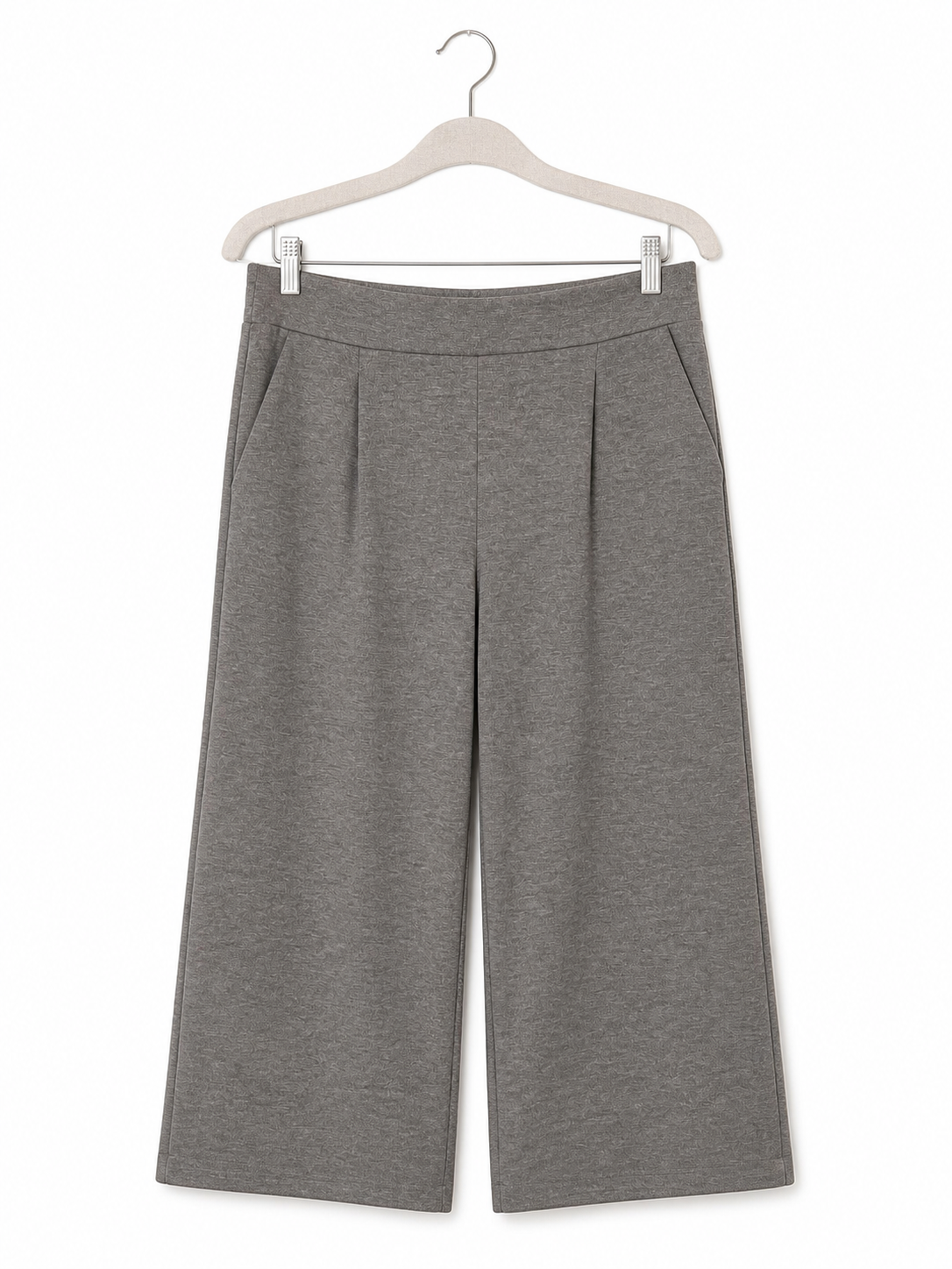 Pantalon large ICHI gris - image générée par IA