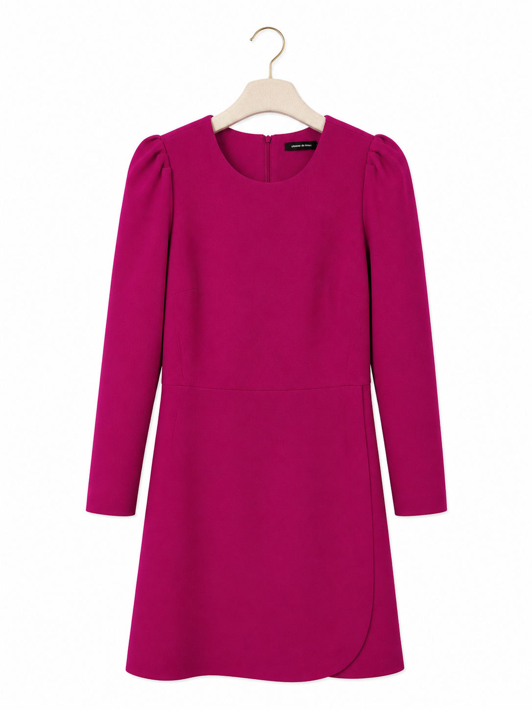 Robe éditions de robes rose - image générée par IA