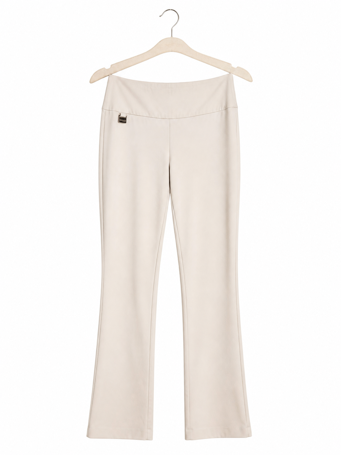 Pantalon beige Lisette L - image générée par IA